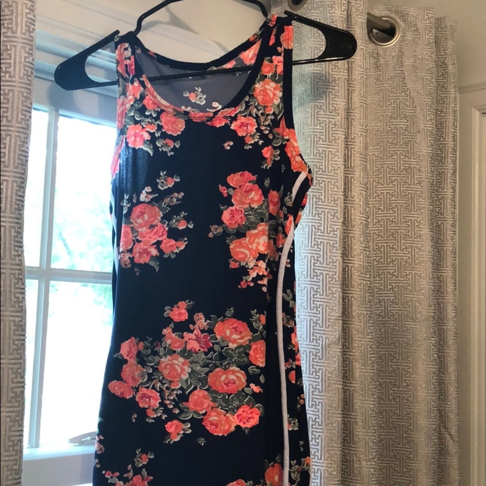 Stretchy floral dress size S